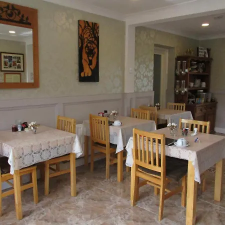 Whitaker Bed & Breakfast Bed & Breakfast 3*